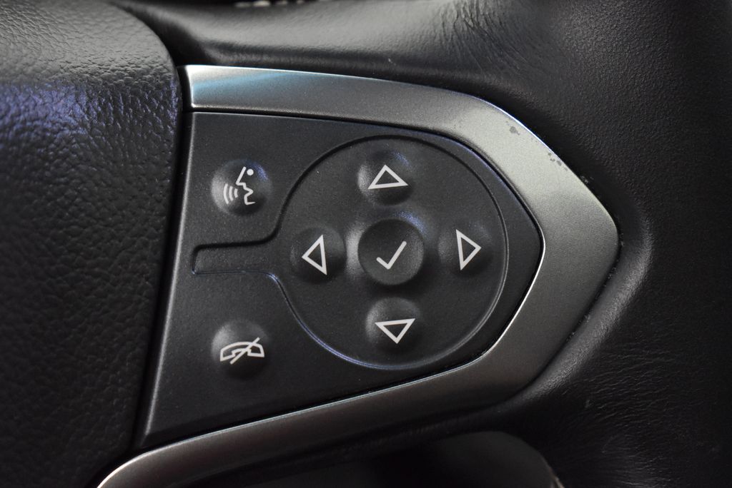 Thumbnail: 2018 Chevrolet Tahoe - 23