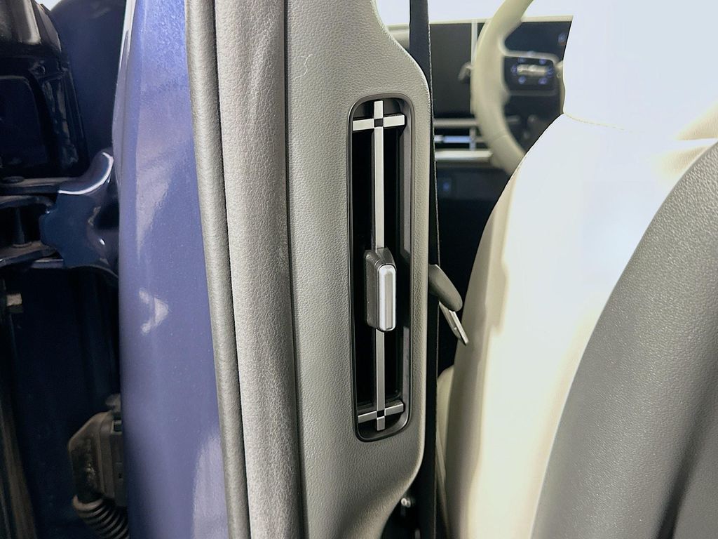 Thumbnail: 2025 Hyundai Santa Fe - 25