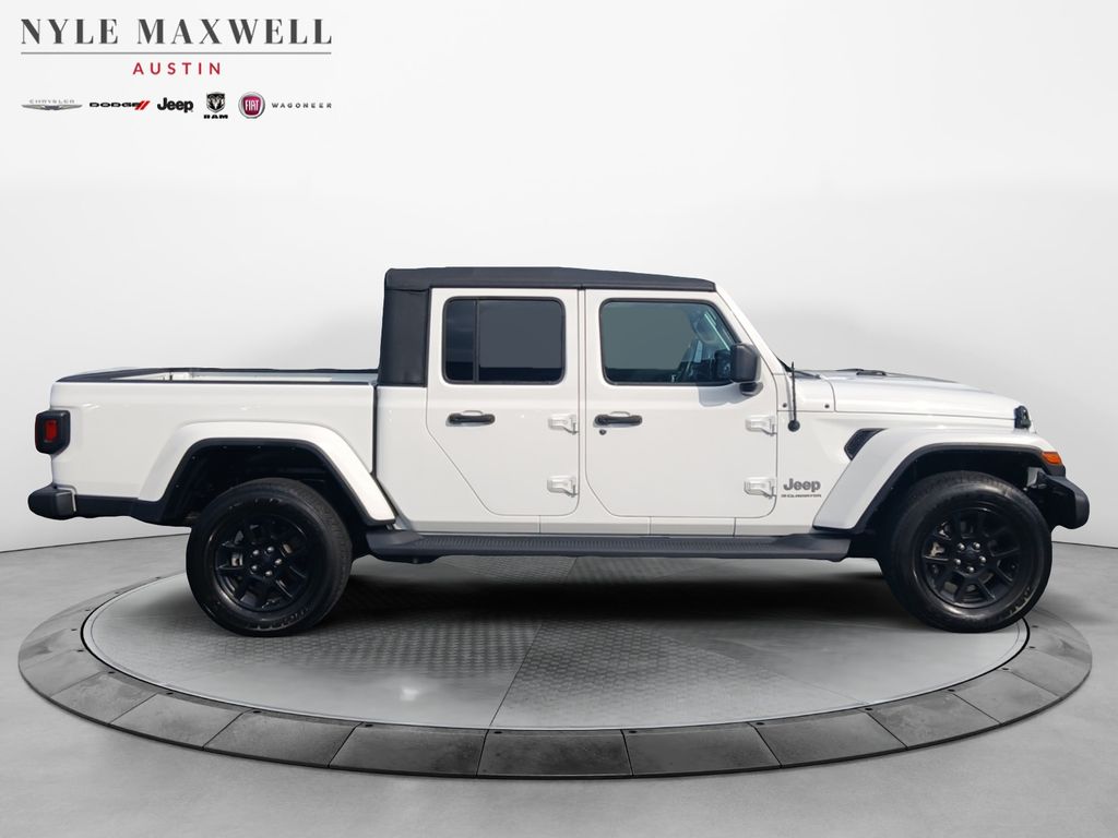 Used Car 2023 Jeep Gladiator  Overland For Sale Under $35,000 In Austin, Texas