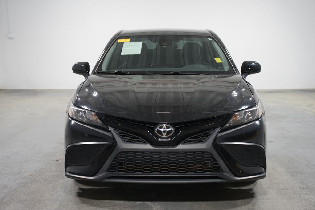 2021 Toyota Camry SE 2