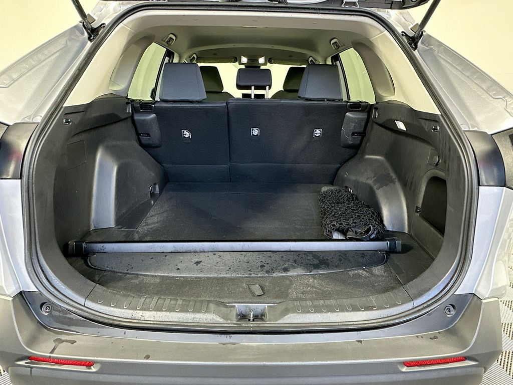 Thumbnail: 2025 Toyota RAV4 - 25