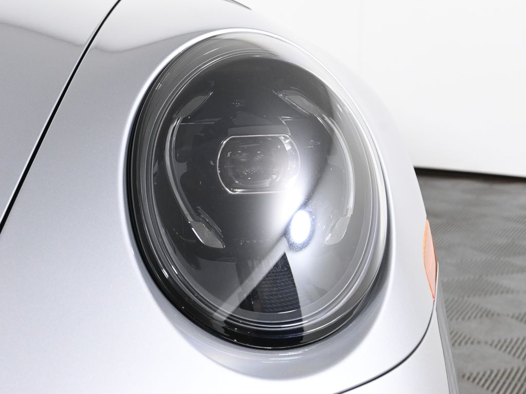 Thumbnail: 2026 Porsche 911 - 11