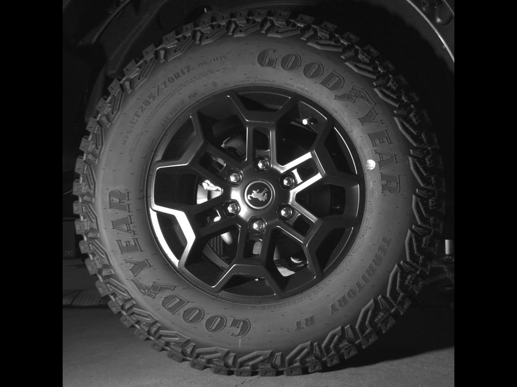 New 2026 Avalanche Gray Ford Badlands® image 10