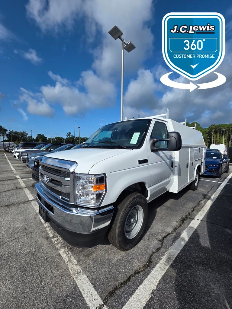 2026 Ford E-Series E-350 SD