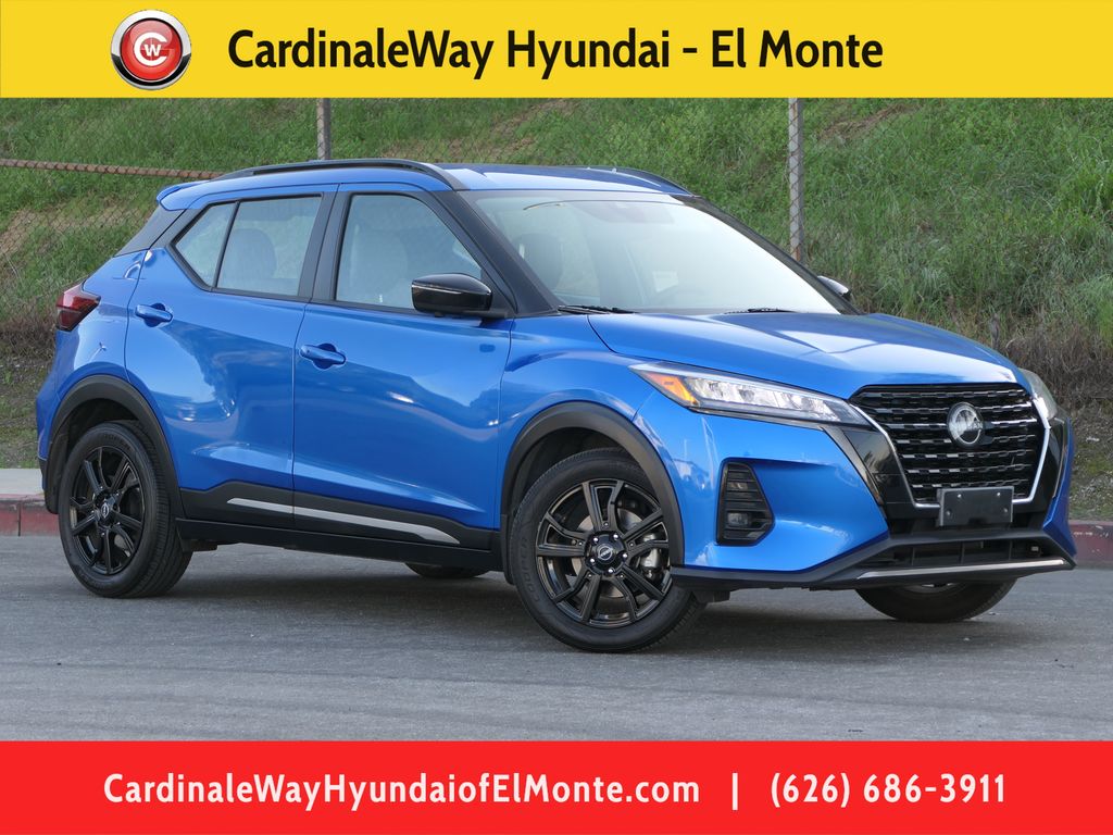 2023 Nissan Kicks SR FWD