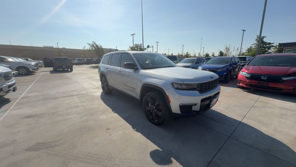 2025 Jeep Grand Cherokee L Limited 4WD