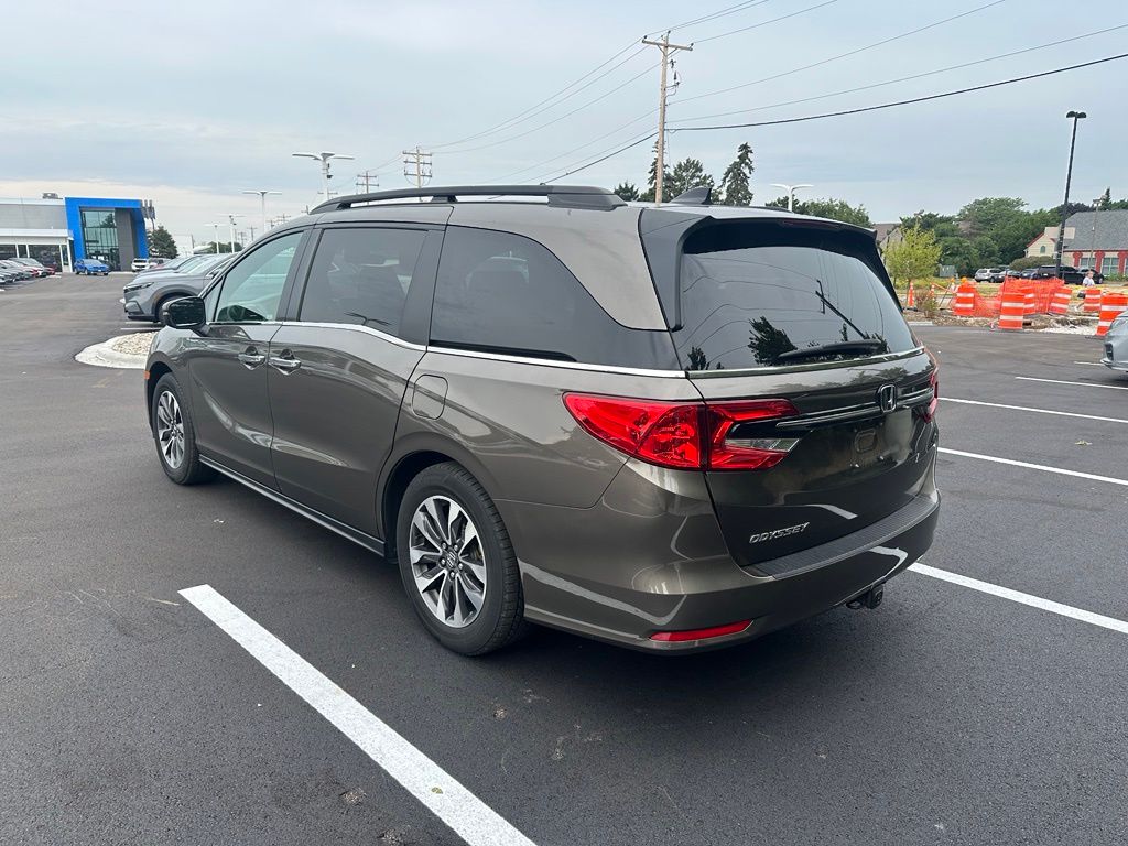 Used 2022 Pacific Pewter Metallic Honda EX-L image 4
