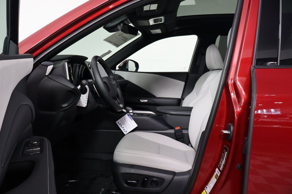 Thumbnail: 2026 Lexus TX - 5