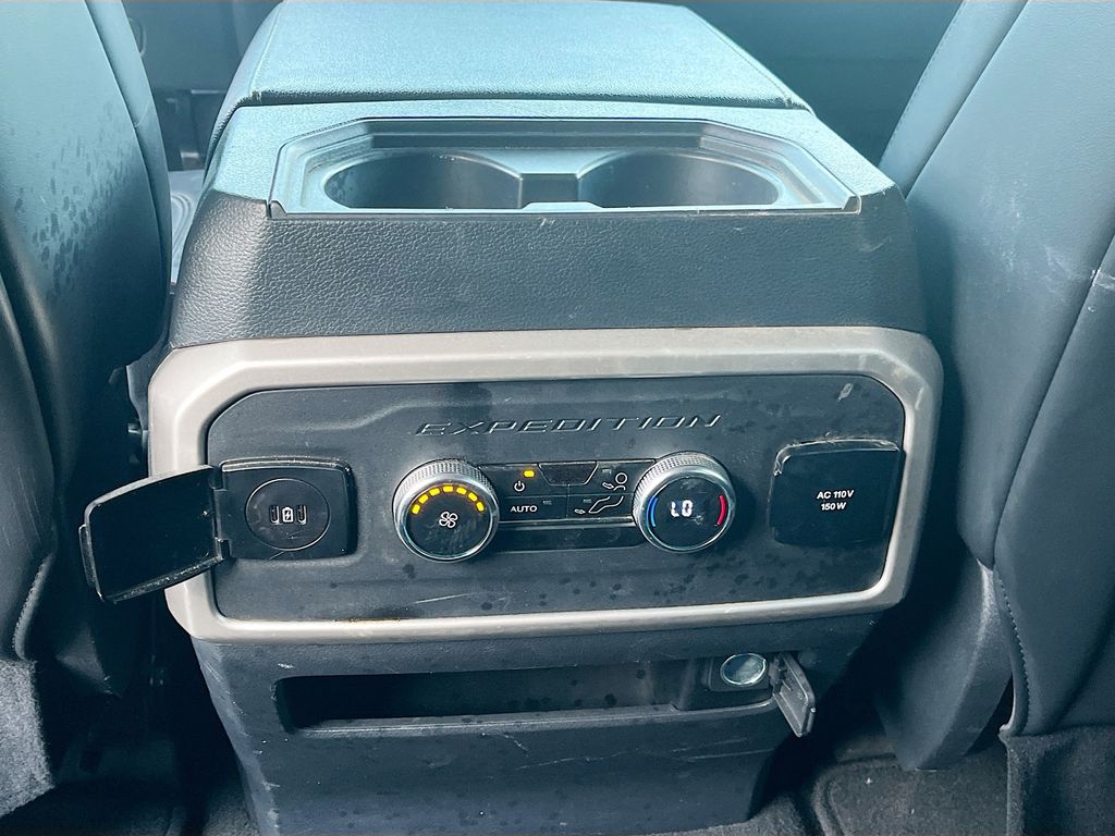 Used 2024 Black Ford XLT image 25