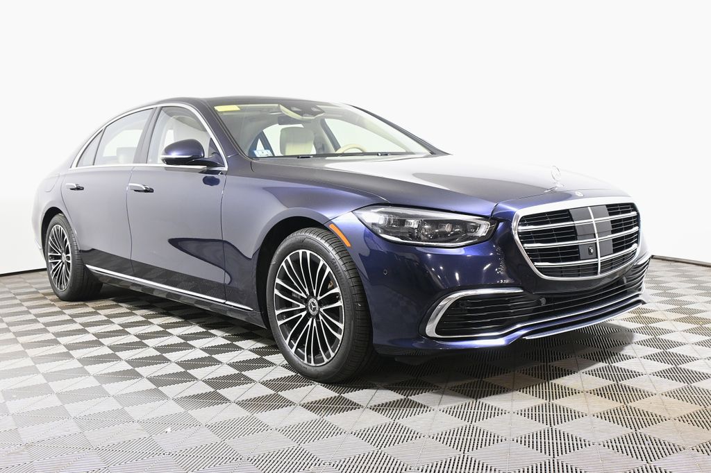 Thumbnail: 2022 Mercedes-Benz S-Class - 9
