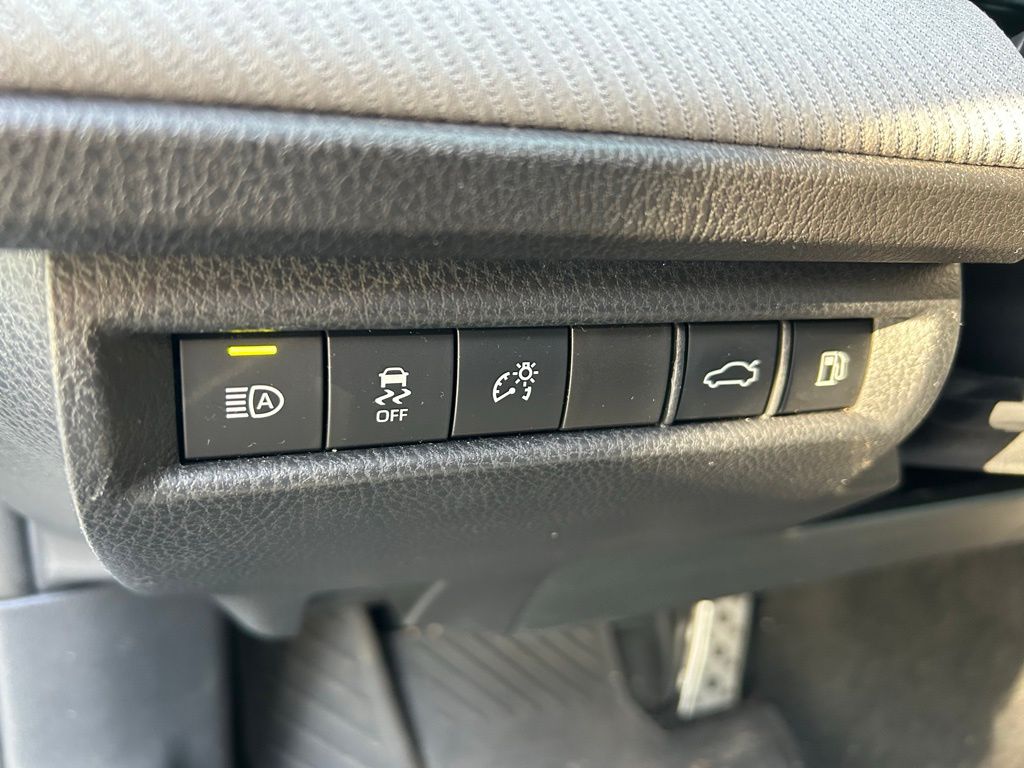 Thumbnail: 2025 Toyota Camry - 18