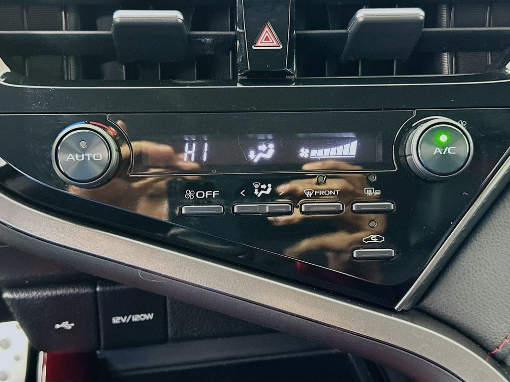 Thumbnail: 2021 Toyota Camry - 15