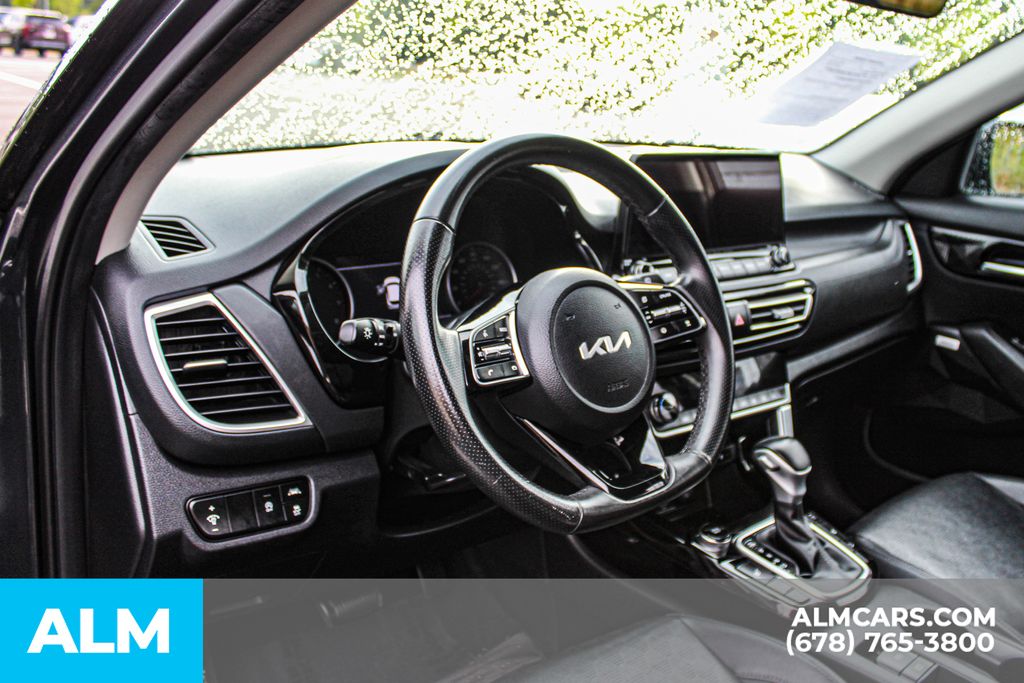 Used 2022 Gray Kia SX image 23