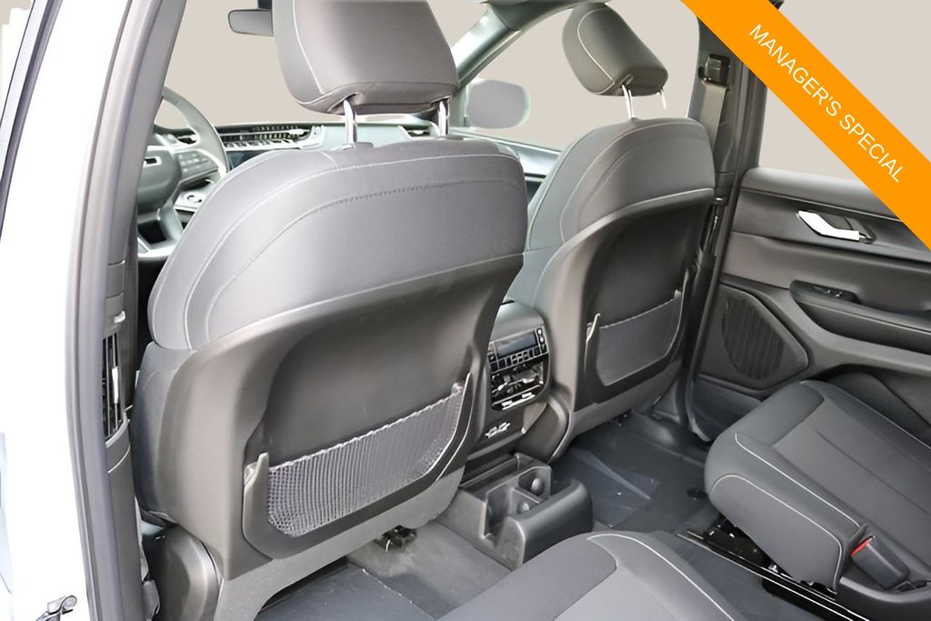 New Car 2025 Jeep Grand Cherokee L  Laredo X For Sale Under $40,000 In Austin, Texas