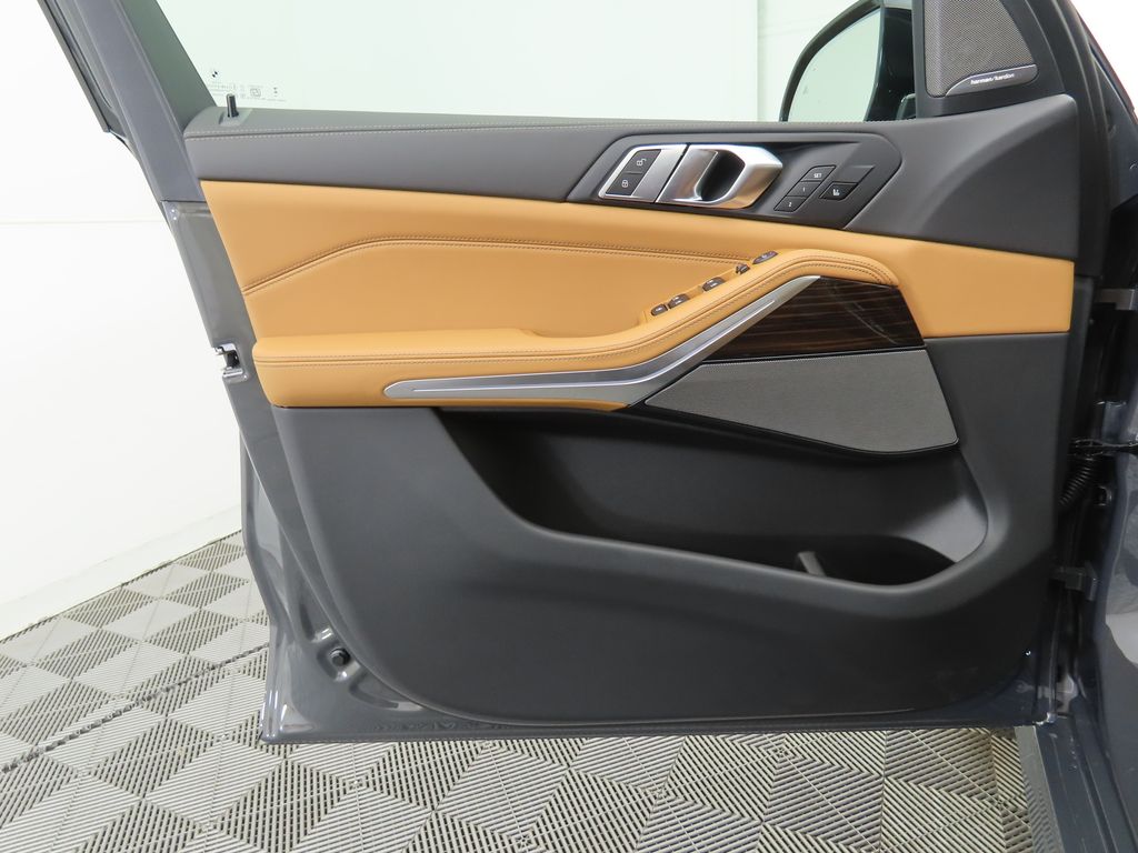 Thumbnail: 2026 BMW X5 - 25