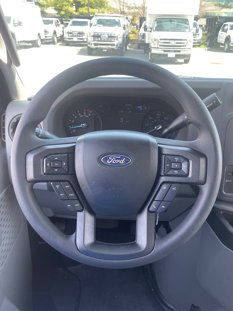 2027 Ford E-Series Cutaway 