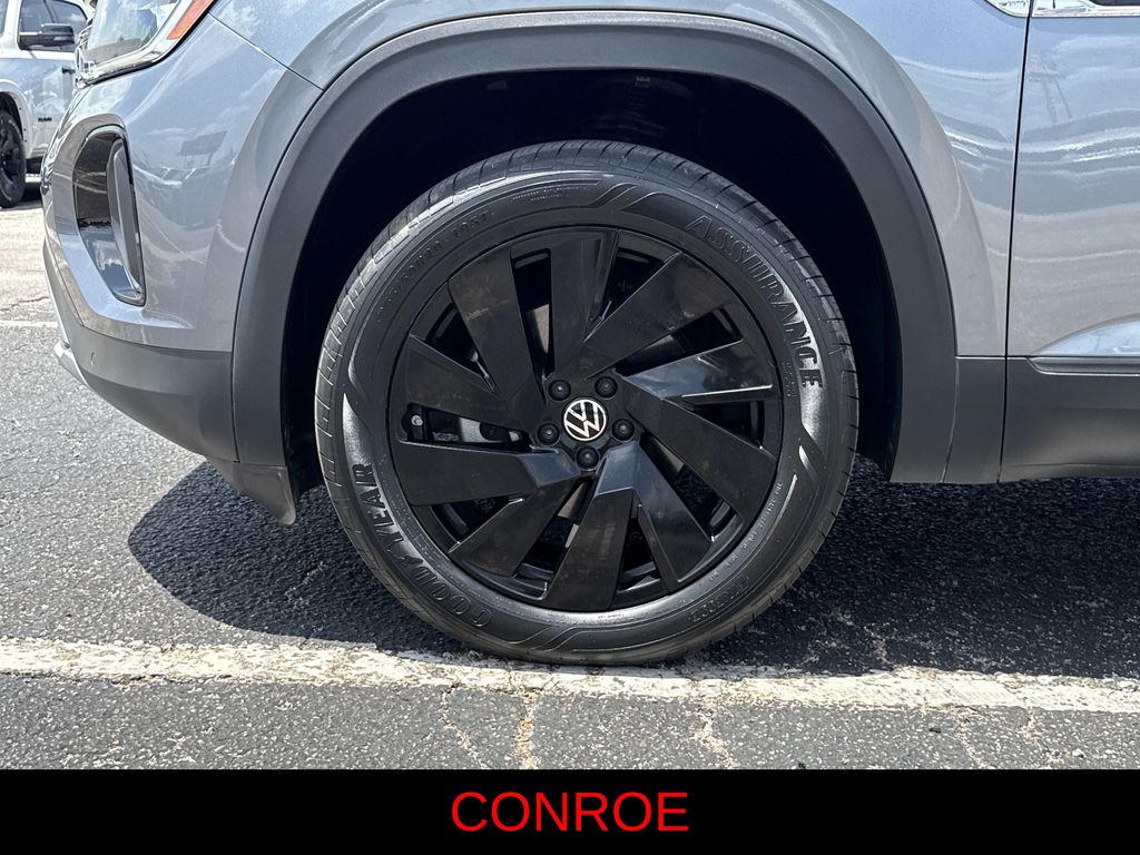 2024 Volkswagen Atlas Cross Sport 2.0T SE w/Technology Gray at DeMontrond Auto Country