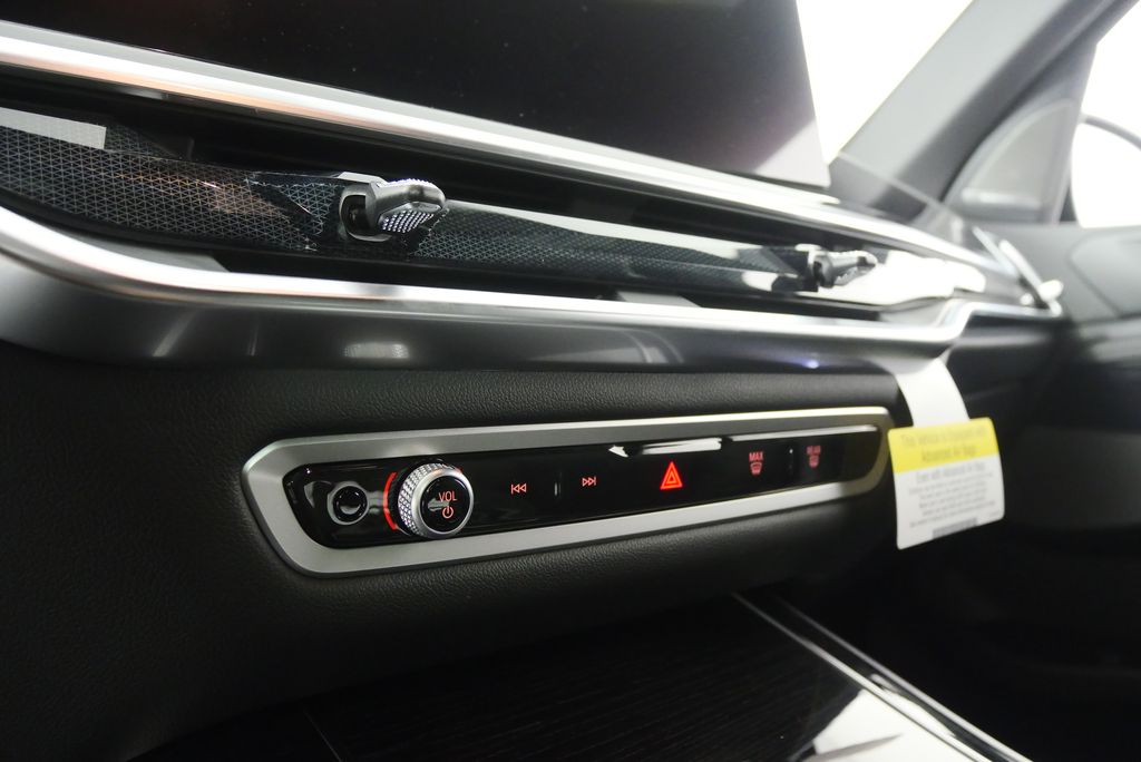 Thumbnail: 2026 BMW X5 - 19