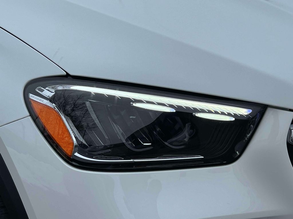 used 2024 Mercedes-Benz GLE car, priced at $50,995