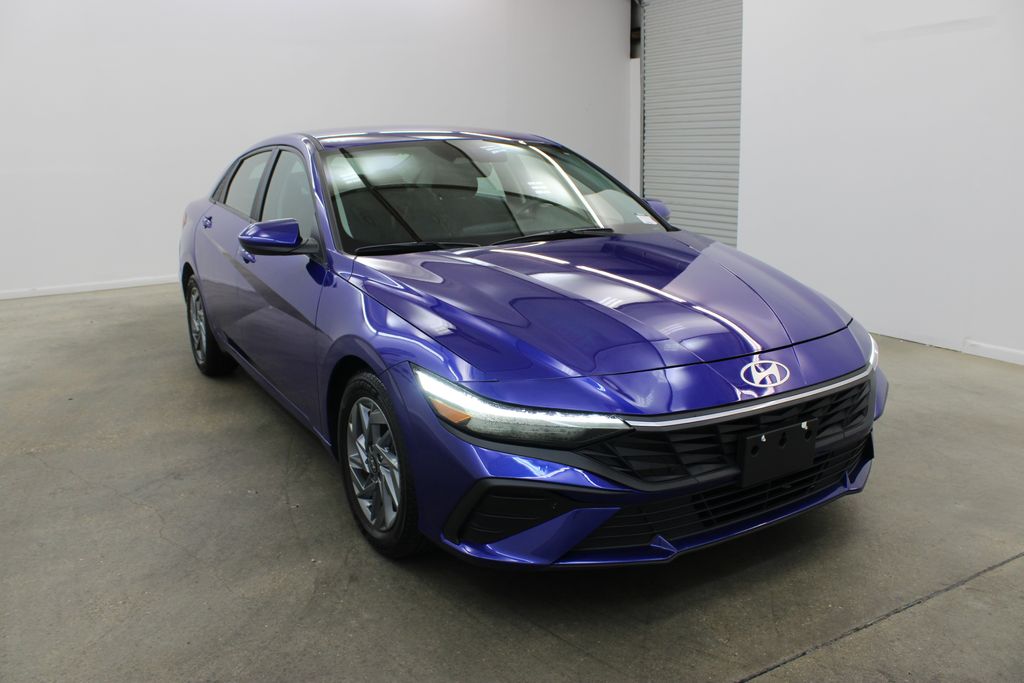 used 2024 Hyundai Elantra car