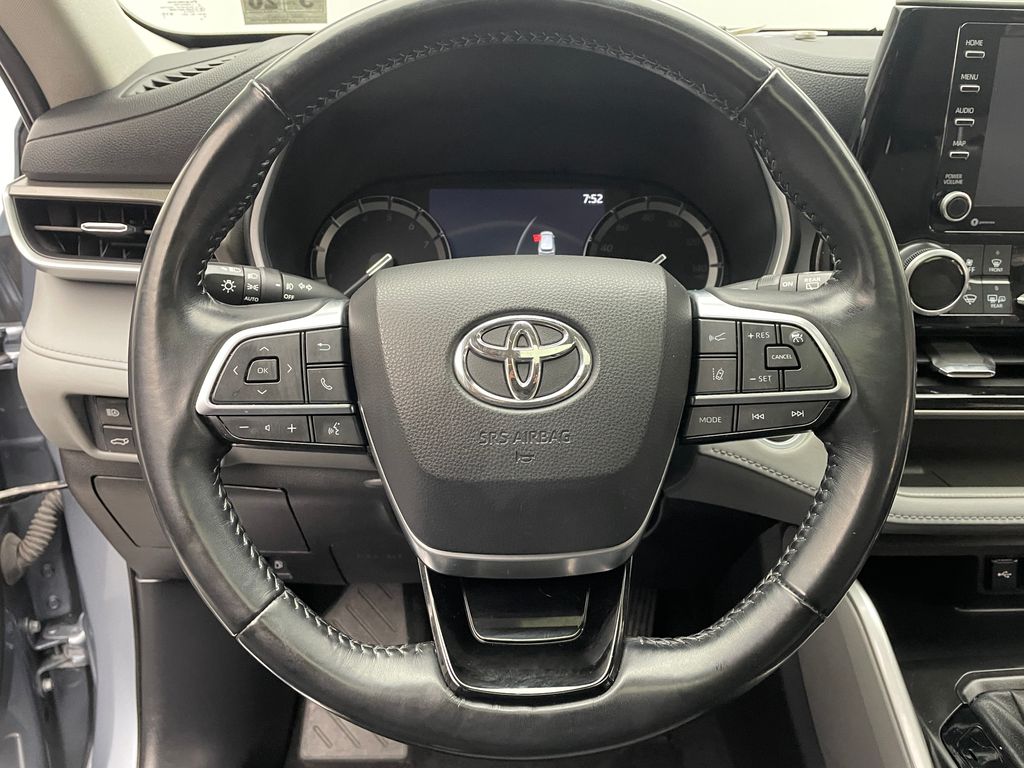 Thumbnail: 2021 Toyota Highlander - 29