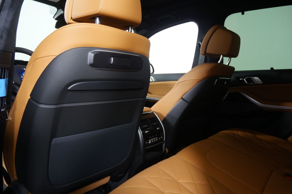 Thumbnail: 2026 BMW X5 - 17