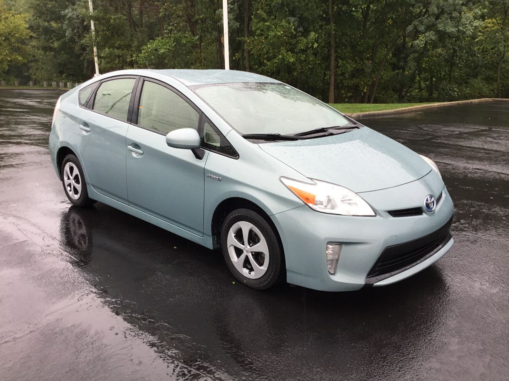 Thumbnail: 2013 Toyota Prius - 7