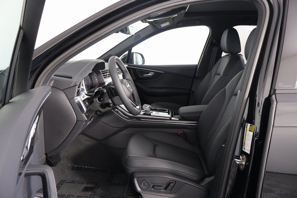 Thumbnail: 2026 Audi Q7 - 5