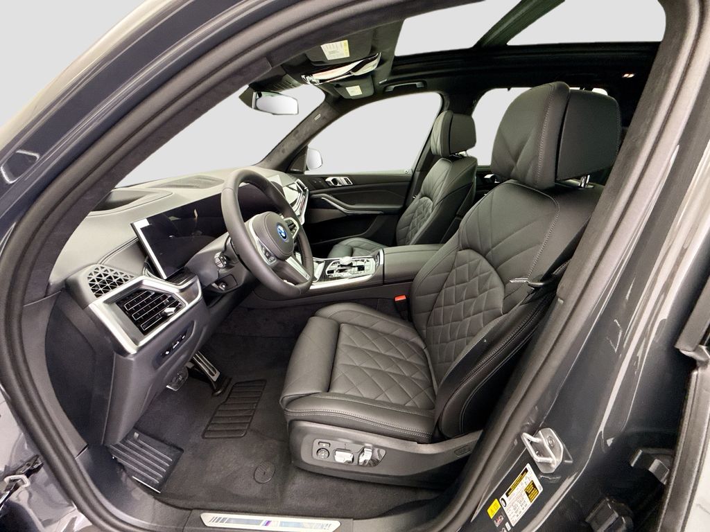 Thumbnail: 2026 BMW X5 - 18