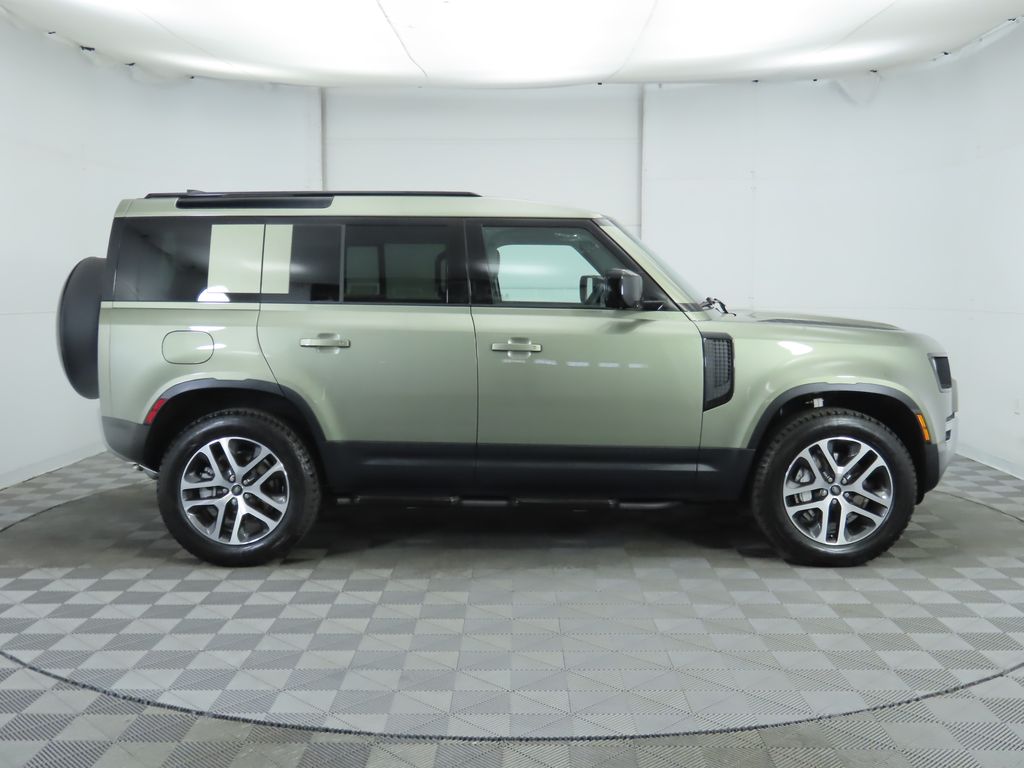 2025 Land Rover Defender 110 4