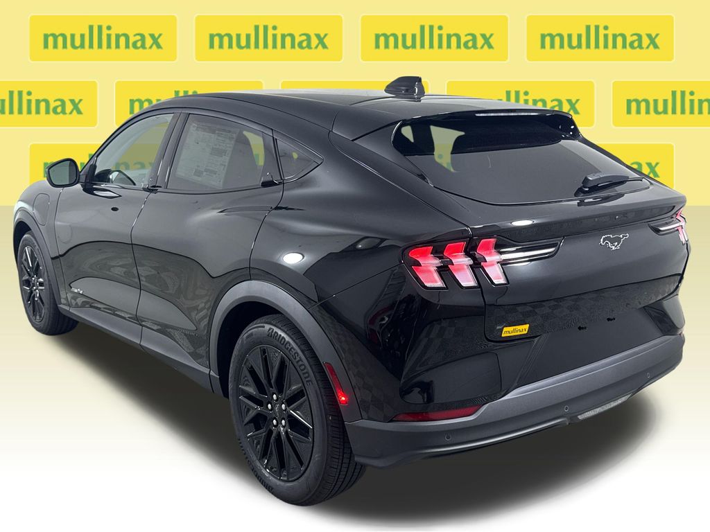 New 2026 Black Ford Select image 4