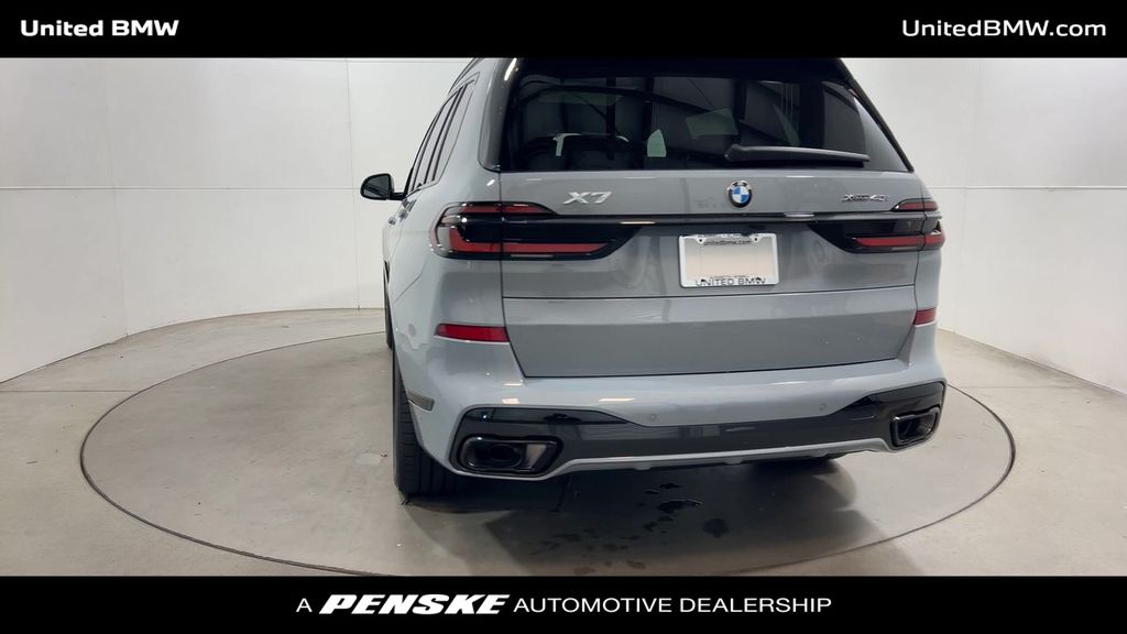 Thumbnail: 2026 BMW X7 - 7