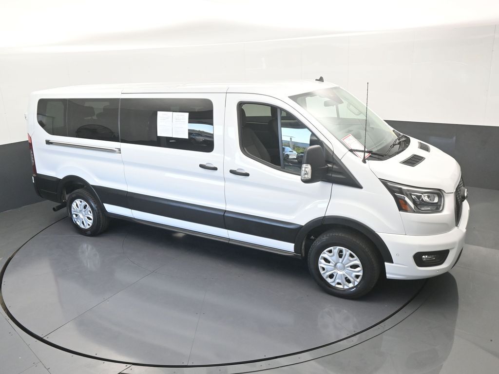 Used 2023 Oxford White Ford XLT image 48