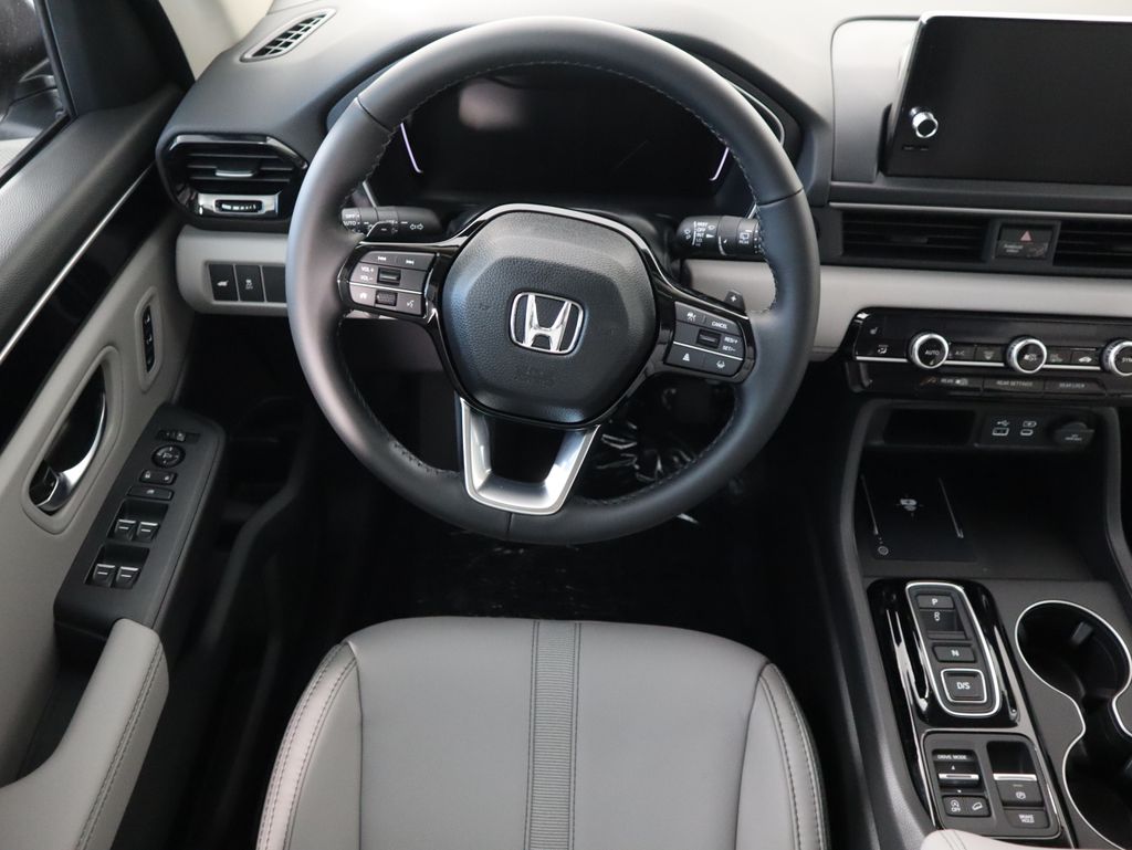 Thumbnail: 2025 Honda Pilot - 10