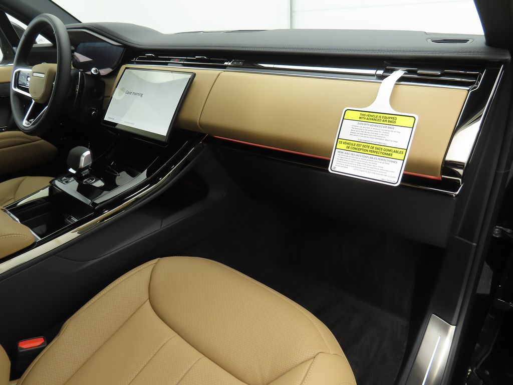 Thumbnail: 2025 Land Rover Range Rover Sport - 16