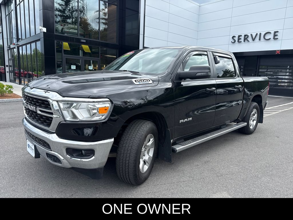 Diamond Black Crystal Pearlcoat 2024 RAM 1500 Pickup Truck Four-Wheel Drive 8-Speed Automatic