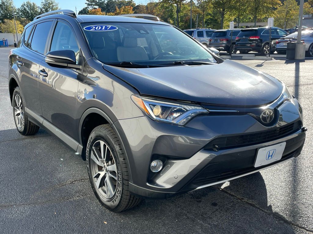 Thumbnail: 2017 Toyota RAV4 - 8