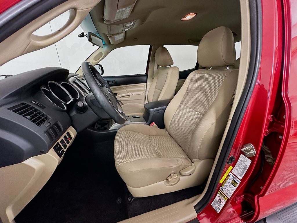 Thumbnail: 2014 Toyota Tacoma - 20
