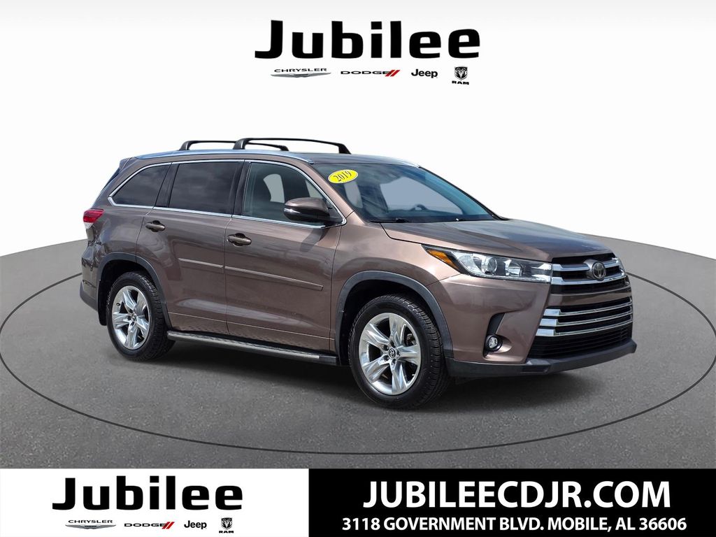 Bronze 2019 Toyota Highlander SUV / Crossover 8-Speed Automatic