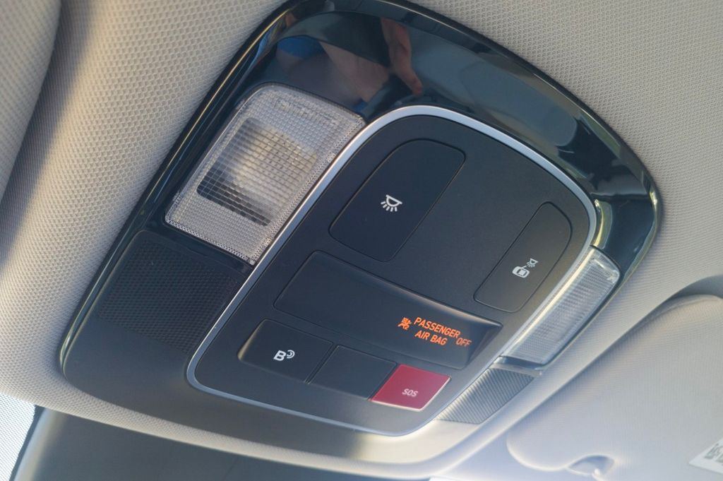 New 2026 Gray Hyundai SE image 31