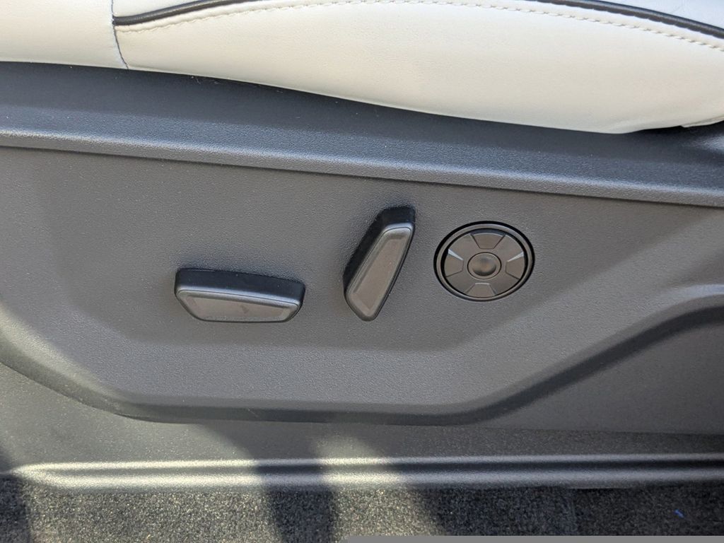 2025 Ford Expedition Platinum MAX