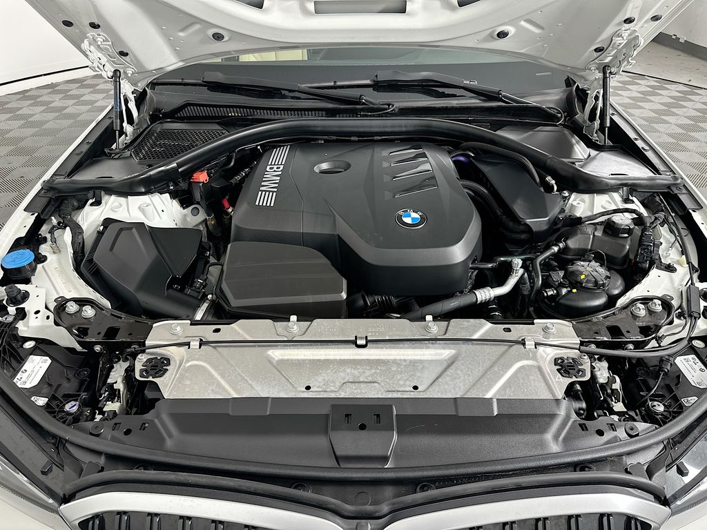 Thumbnail: 2025 BMW 3 Series - 31