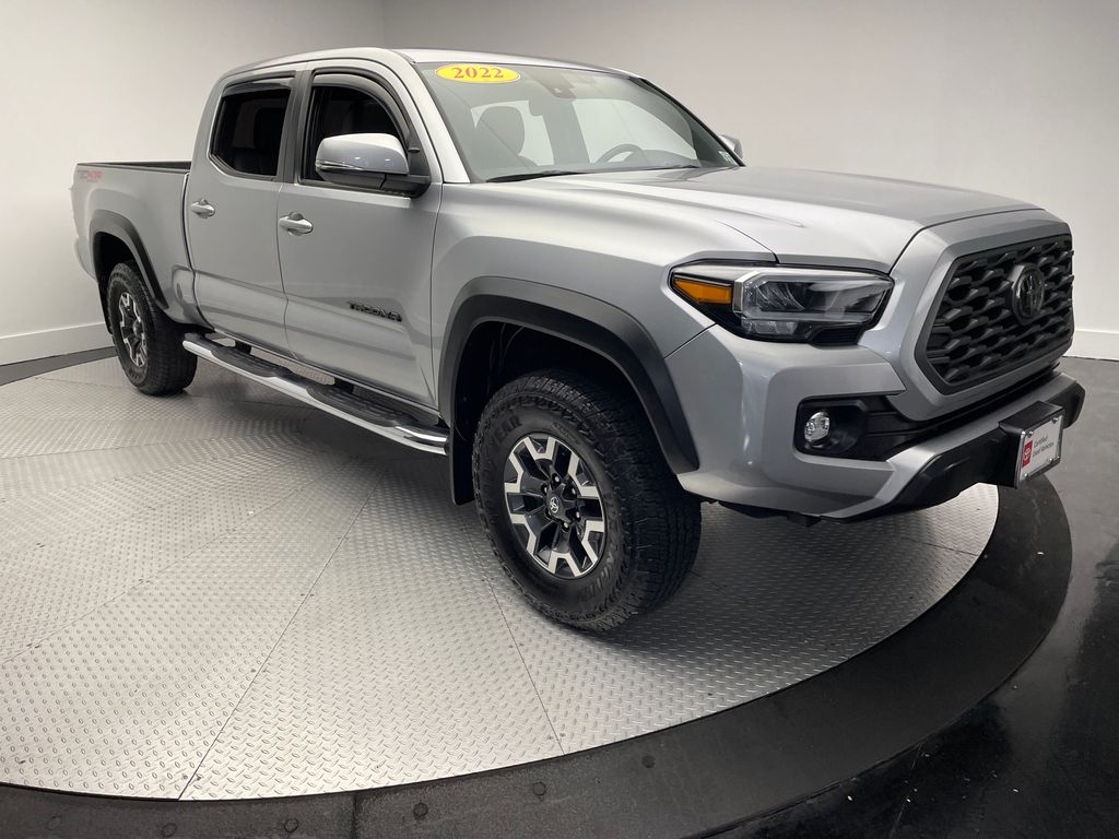 Thumbnail: 2022 Toyota Tacoma - 3