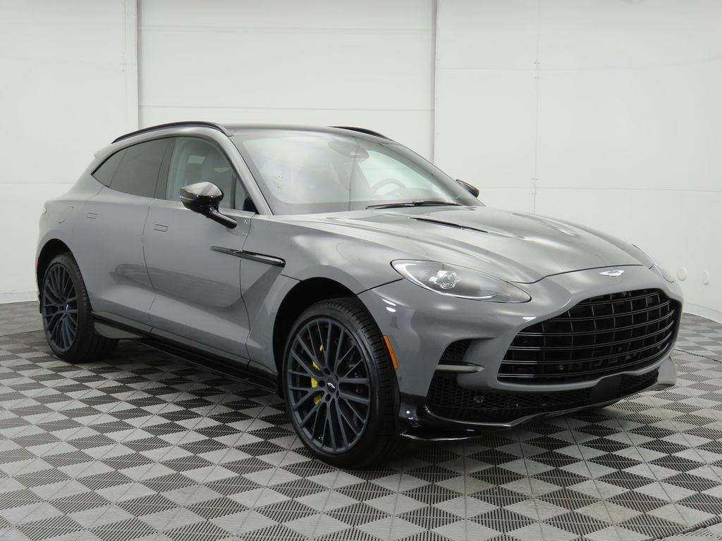 2025 Aston Martin DBX 707 3