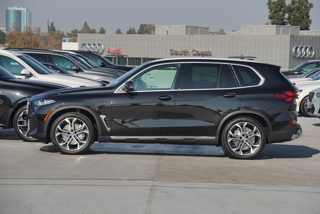 2025 BMW X5 xDrive50e 4