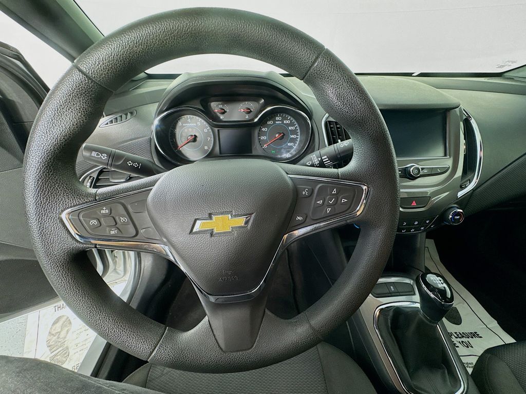 2018 Chevrolet Cruze LT photo