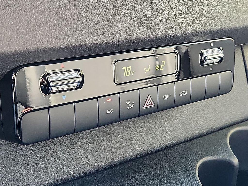 Thumbnail: 2025 Mercedes-Benz Sprinter - 11