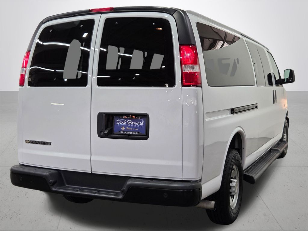 2023 Chevrolet Express 3500 LS