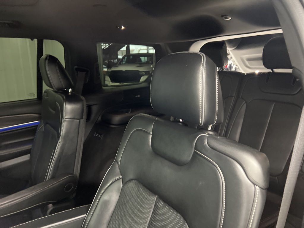 2021 Jeep Grand Cherokee L Overland - 11