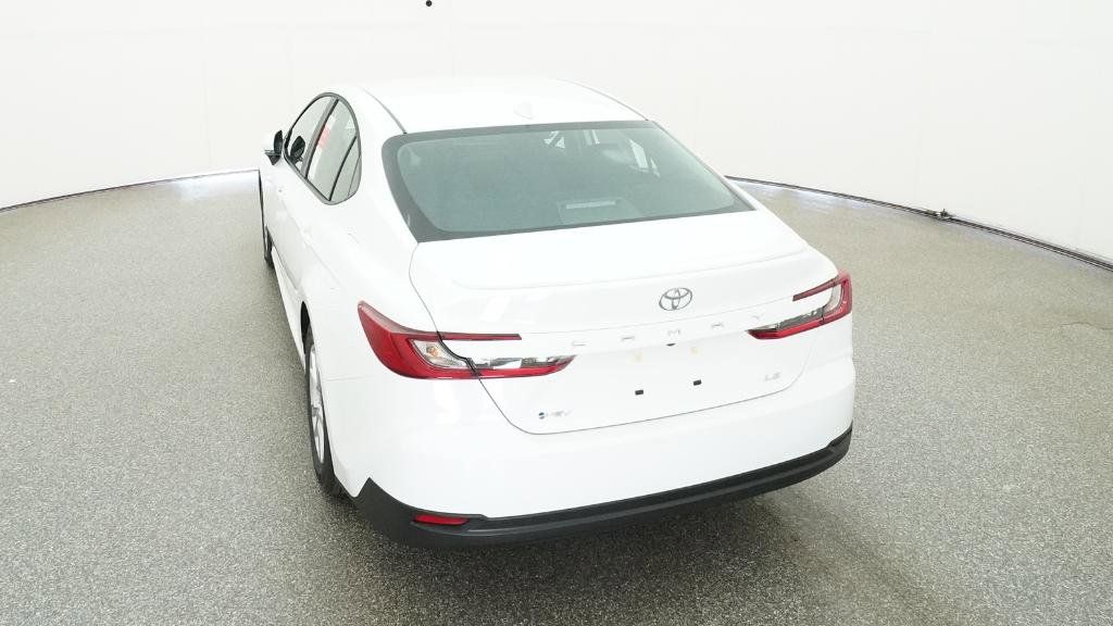 2025 Toyota Camry LE 19